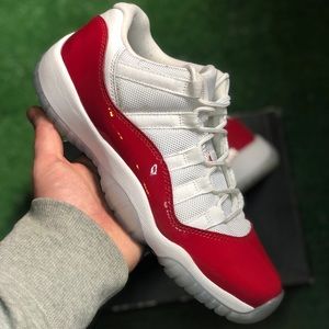 Air Jordan 11 retro low GS cherry 2016